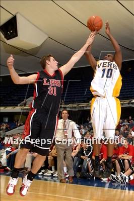 Thumbnail 2 in Verbum Dei vs Orange Lutheran (Nike Extravaganza) photogallery.