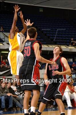 Thumbnail 1 in Verbum Dei vs Orange Lutheran (Nike Extravaganza) photogallery.