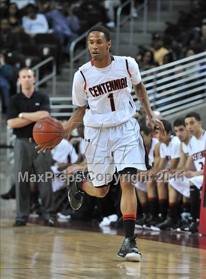 Thumbnail 3 in Mater Dei vs. Centennial (CIF Southern D1 Regional Final) photogallery.