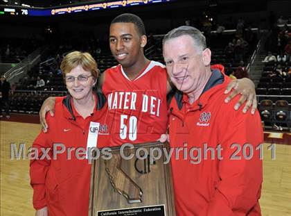 Thumbnail 3 in Mater Dei vs. Centennial (CIF Southern D1 Regional Final) photogallery.