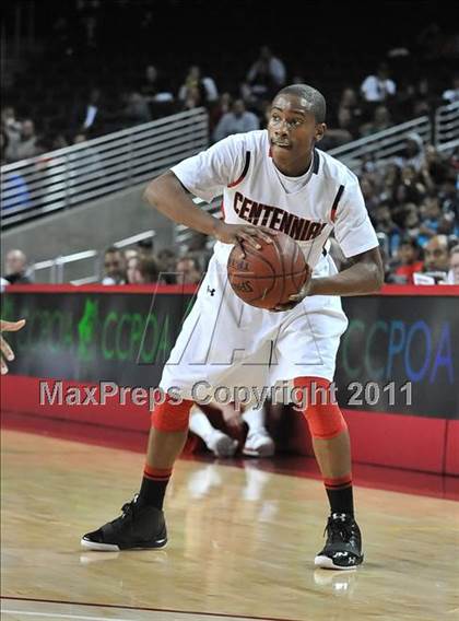 Thumbnail 1 in Mater Dei vs. Centennial (CIF Southern D1 Regional Final) photogallery.