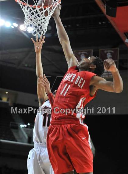 Thumbnail 1 in Mater Dei vs. Centennial (CIF Southern D1 Regional Final) photogallery.