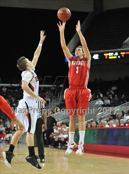 Thumbnail 2 in Mater Dei vs. Centennial (CIF Southern D1 Regional Final) photogallery.