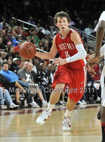 Thumbnail 1 in Mater Dei vs. Centennial (CIF Southern D1 Regional Final) photogallery.