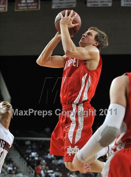 Thumbnail 2 in Mater Dei vs. Centennial (CIF Southern D1 Regional Final) photogallery.