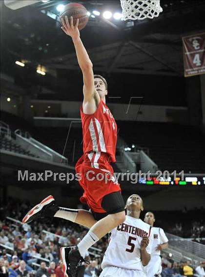 Thumbnail 3 in Mater Dei vs. Centennial (CIF Southern D1 Regional Final) photogallery.