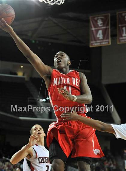 Thumbnail 3 in Mater Dei vs. Centennial (CIF Southern D1 Regional Final) photogallery.
