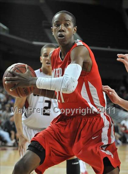 Thumbnail 1 in Mater Dei vs. Centennial (CIF Southern D1 Regional Final) photogallery.