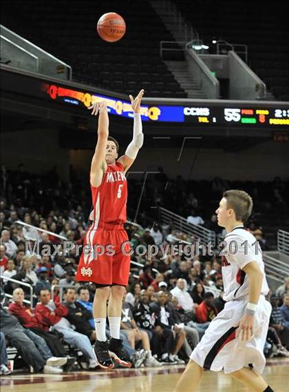 Thumbnail 1 in Mater Dei vs. Centennial (CIF Southern D1 Regional Final) photogallery.