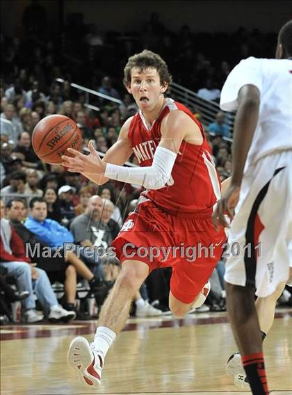 Thumbnail 2 in Mater Dei vs. Centennial (CIF Southern D1 Regional Final) photogallery.