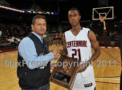 Thumbnail 3 in Mater Dei vs. Centennial (CIF Southern D1 Regional Final) photogallery.