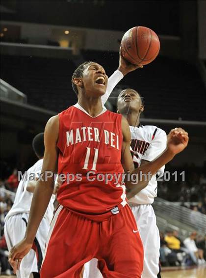 Thumbnail 1 in Mater Dei vs. Centennial (CIF Southern D1 Regional Final) photogallery.