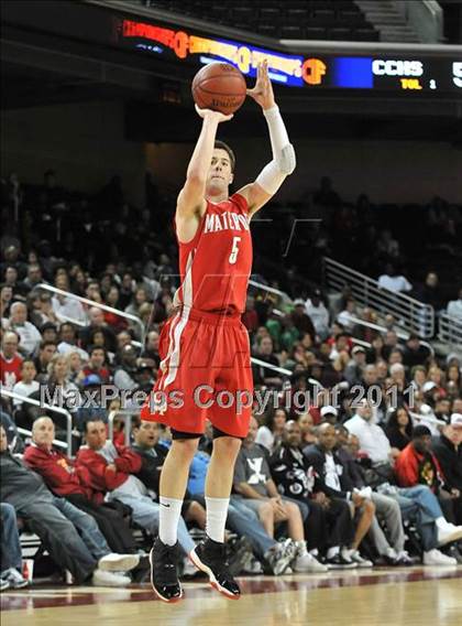 Thumbnail 3 in Mater Dei vs. Centennial (CIF Southern D1 Regional Final) photogallery.