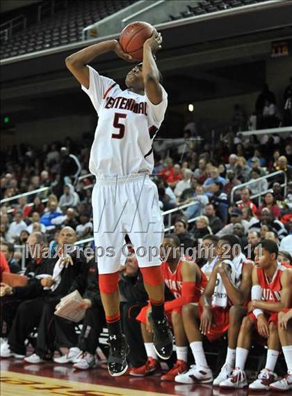 Thumbnail 3 in Mater Dei vs. Centennial (CIF Southern D1 Regional Final) photogallery.
