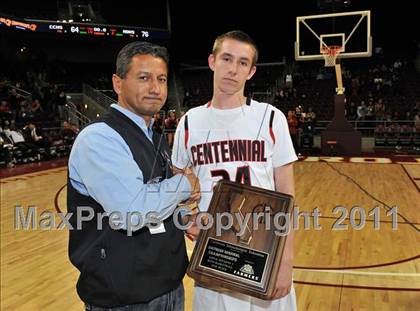 Thumbnail 3 in Mater Dei vs. Centennial (CIF Southern D1 Regional Final) photogallery.
