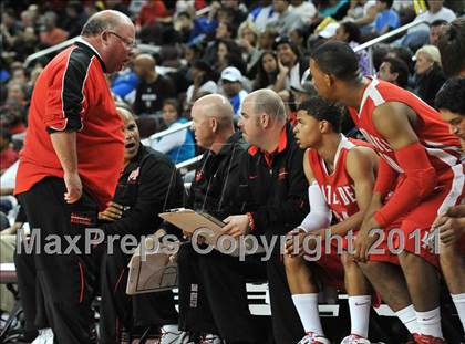 Thumbnail 3 in Mater Dei vs. Centennial (CIF Southern D1 Regional Final) photogallery.