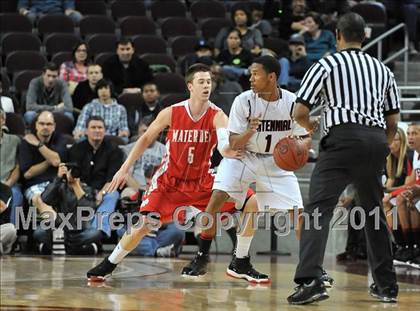 Thumbnail 3 in Mater Dei vs. Centennial (CIF Southern D1 Regional Final) photogallery.