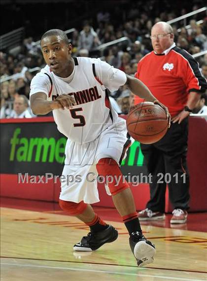Thumbnail 1 in Mater Dei vs. Centennial (CIF Southern D1 Regional Final) photogallery.