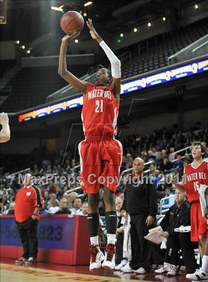 Thumbnail 2 in Mater Dei vs. Centennial (CIF Southern D1 Regional Final) photogallery.