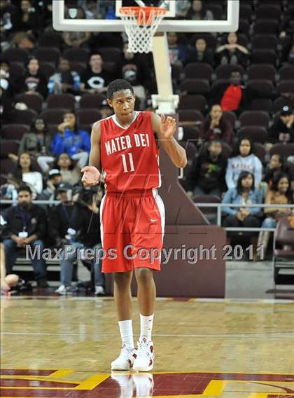 Thumbnail 3 in Mater Dei vs. Centennial (CIF Southern D1 Regional Final) photogallery.