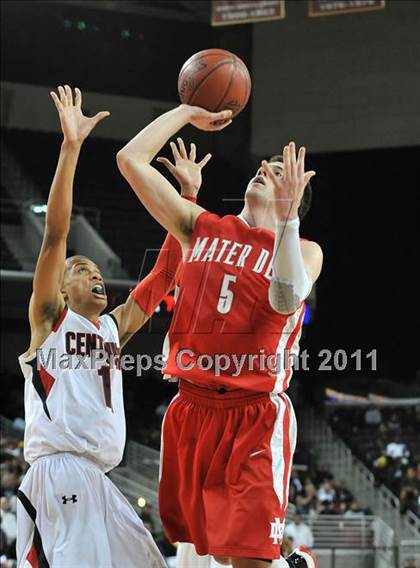 Thumbnail 3 in Mater Dei vs. Centennial (CIF Southern D1 Regional Final) photogallery.