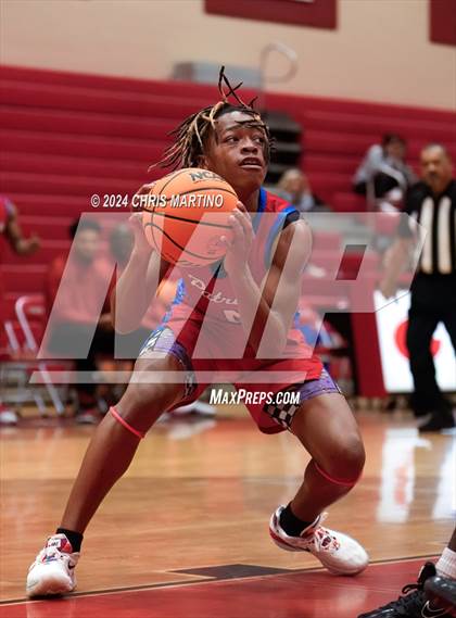 Thumbnail 1 in Fort Dorchester vs Belton-Honea Path (Poinsettia Classic) photogallery.