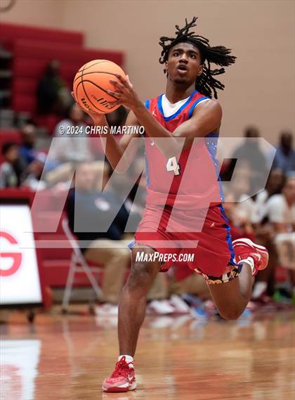 Thumbnail 3 in Fort Dorchester vs Belton-Honea Path (Poinsettia Classic) photogallery.