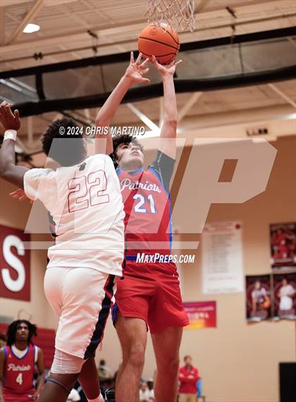 Thumbnail 2 in Fort Dorchester vs Belton-Honea Path (Poinsettia Classic) photogallery.