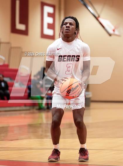 Thumbnail 1 in Fort Dorchester vs Belton-Honea Path (Poinsettia Classic) photogallery.