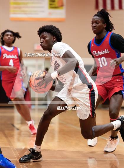 Thumbnail 3 in Fort Dorchester vs Belton-Honea Path (Poinsettia Classic) photogallery.