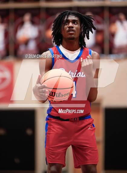 Thumbnail 3 in Fort Dorchester vs Belton-Honea Path (Poinsettia Classic) photogallery.