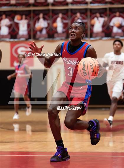 Thumbnail 2 in Fort Dorchester vs Belton-Honea Path (Poinsettia Classic) photogallery.