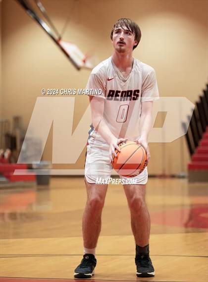 Thumbnail 2 in Fort Dorchester vs Belton-Honea Path (Poinsettia Classic) photogallery.