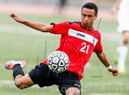 Thumbnail 3 in Jefferson City vs Washburn Rural (Gateway City Soccer Classic) photogallery.