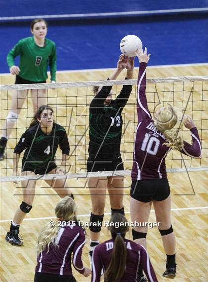 Thumbnail 2 in Idalia vs Fleming (CHSAA 1A Semifinal) photogallery.