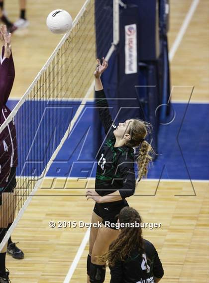 Thumbnail 2 in Idalia vs Fleming (CHSAA 1A Semifinal) photogallery.
