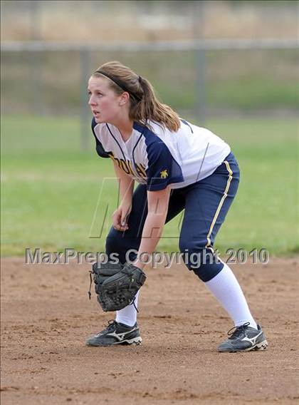 Thumbnail 1 in Oak Ridge vs. Cordova (CIF SJS D2 Final - Game 1) photogallery.