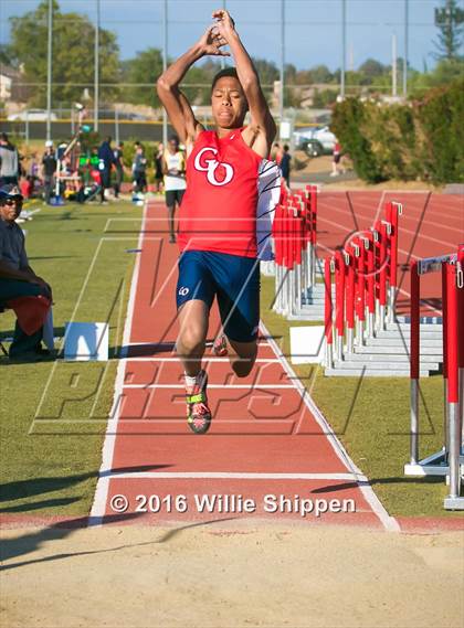 Thumbnail 3 in Southwestern League Finals photogallery.