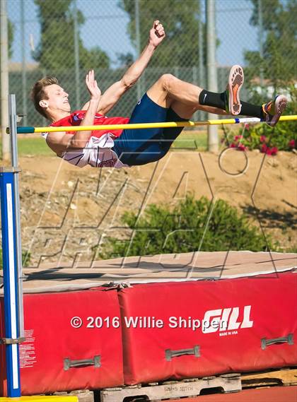 Thumbnail 1 in Southwestern League Finals photogallery.