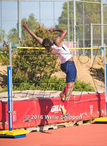 Thumbnail 3 in Southwestern League Finals photogallery.