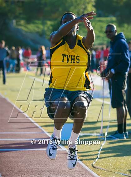 Thumbnail 3 in Southwestern League Finals photogallery.