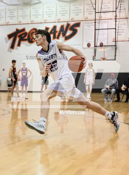 Thumbnail 2 in Idaho State All Star Game Slam Dunk Contest 2021 photogallery.