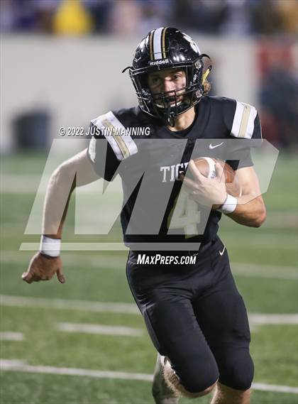 Thumbnail 2 in Booneville vs. Charleston (AAA 3A Final) photogallery.