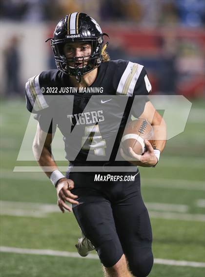 Thumbnail 1 in Booneville vs. Charleston (AAA 3A Final) photogallery.