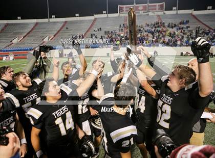 Thumbnail 3 in Booneville vs. Charleston (AAA 3A Final) photogallery.