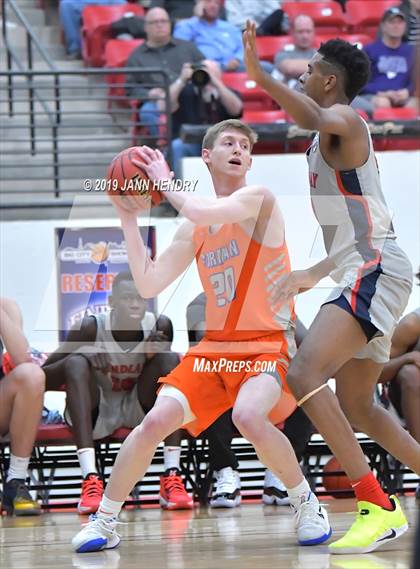 Thumbnail 1 in Bishop Gorman vs. Findlay Prep (Big City Showdown) photogallery.