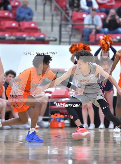 Thumbnail 2 in Bishop Gorman vs. Findlay Prep (Big City Showdown) photogallery.