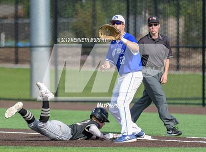 Thumbnail 3 in Midlothian vs Royce City Game 3 (UIL 5A Area Playoff) photogallery.