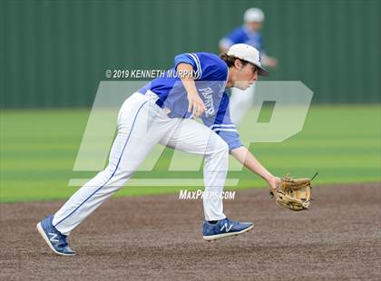 Thumbnail 2 in Midlothian vs Royce City Game 3 (UIL 5A Area Playoff) photogallery.