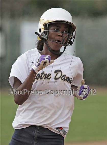 Thumbnail 2 in Harvard-Westlake @ Notre Dame photogallery.